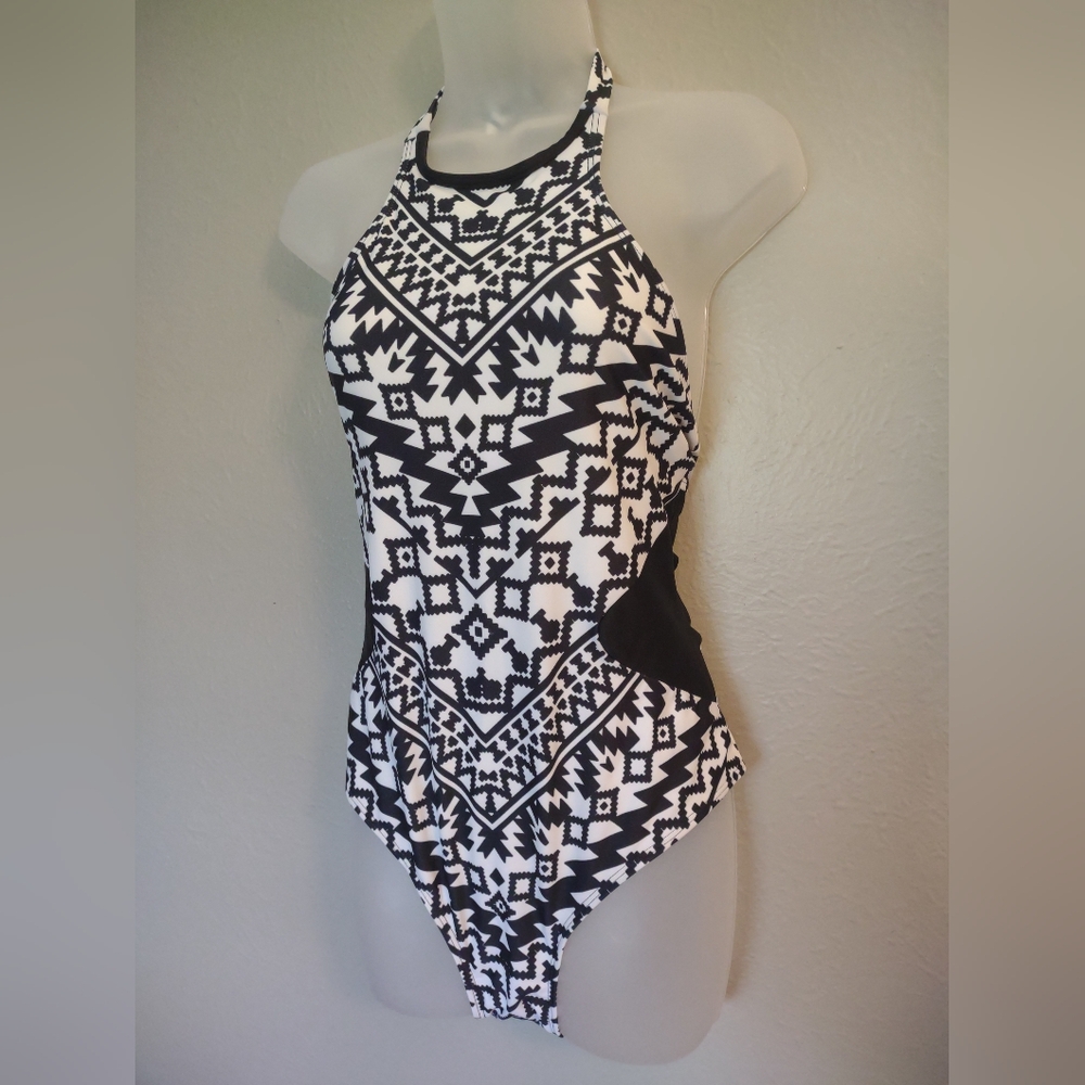 Tribal Print White Black High-Neck Halter One-Piece Swimsuit Size Large - Picture 6 of 12